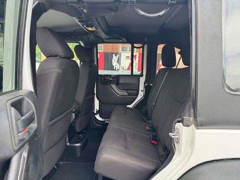 Used 2014 Jeep Wrangler Unlimited Sport AWD/4WD image 11