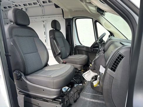 Used 2023 RAM ProMaster 2500 FWD image 11