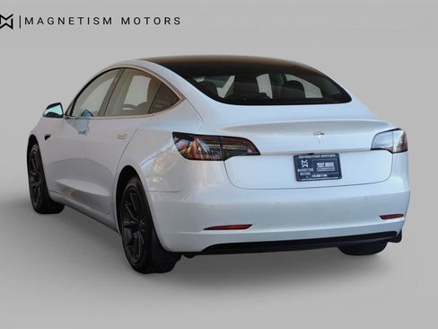Used 2020 Tesla Model 3 Standard Range Plus image 9