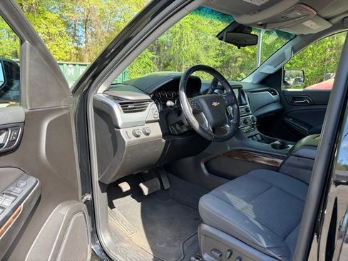 Used 2019 Chevrolet Tahoe LS w/ Enhanced Driver Alert Package AWD/4WD image 10