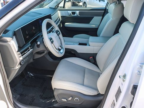 Used 2026 Hyundai Santa Fe SEL FWD image 18