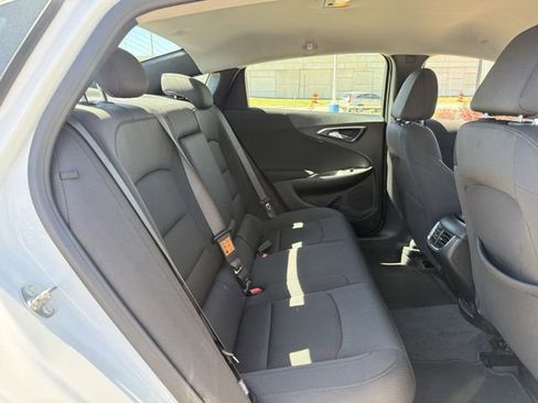 Used 2025 Chevrolet Malibu LT image 33