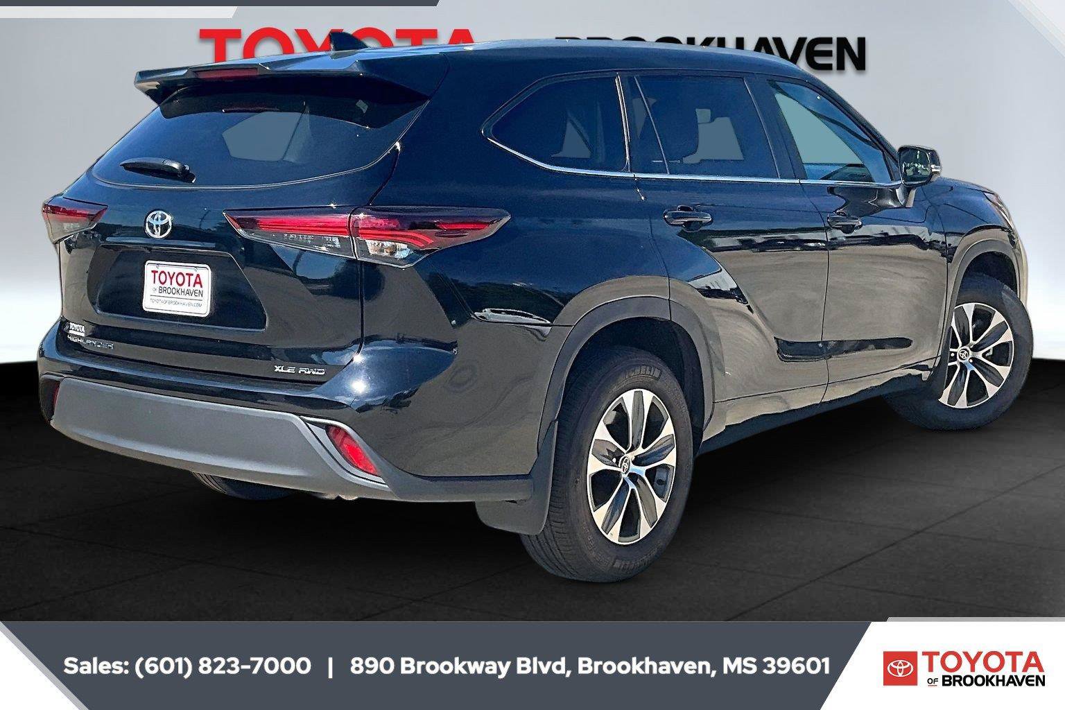 Used 2026 Toyota Highlander XLE AWD/4WD image 11