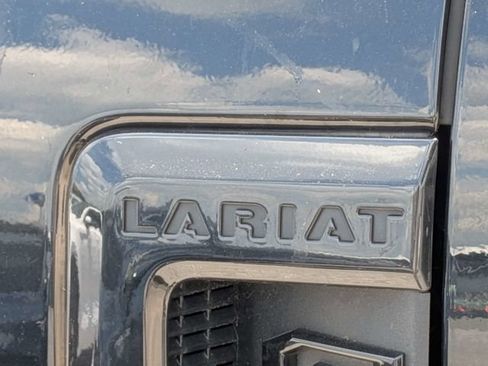 Used 2017 Ford F250 Lariat w/ Lariat Ultimate Package AWD/4WD image 8