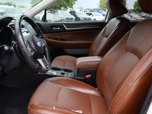 Used 2017 Subaru Outback 3.6R Touring AWD/4WD image 13