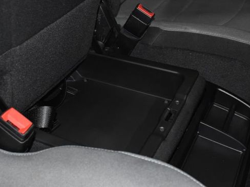 Used 2022 RAM 1500 Classic SLT image 30