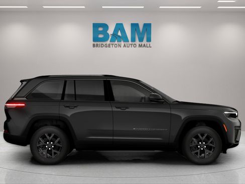 New 2026 Jeep Grand Cherokee Altitude image 3