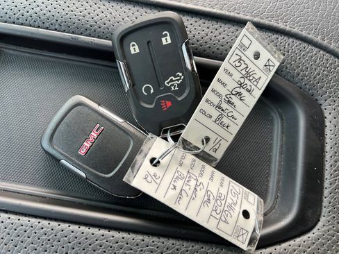 Used 2021 GMC Sierra 2500 Denali w/ Denali Ultimate Package image 35