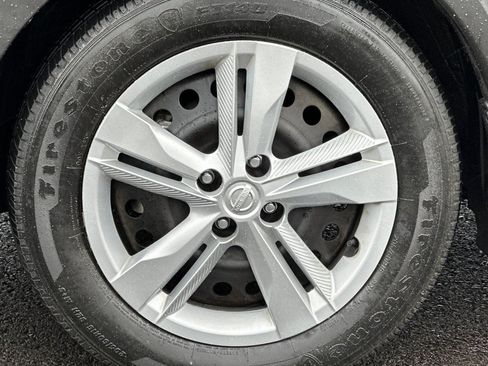 Used 2021 Nissan Kicks S FWD image 30