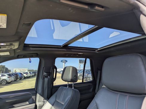 Used 2023 Chevrolet Tahoe RST image 9