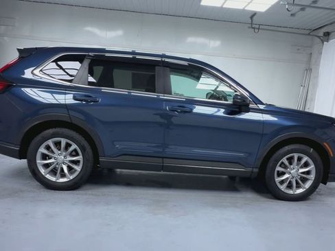 Used 2023 Honda CR-V EX image 9