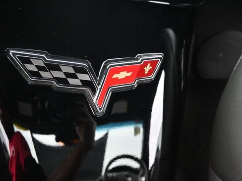 Used 2011 Chevrolet Corvette Convertible w/ Preferred Equipment Group RWD image 13