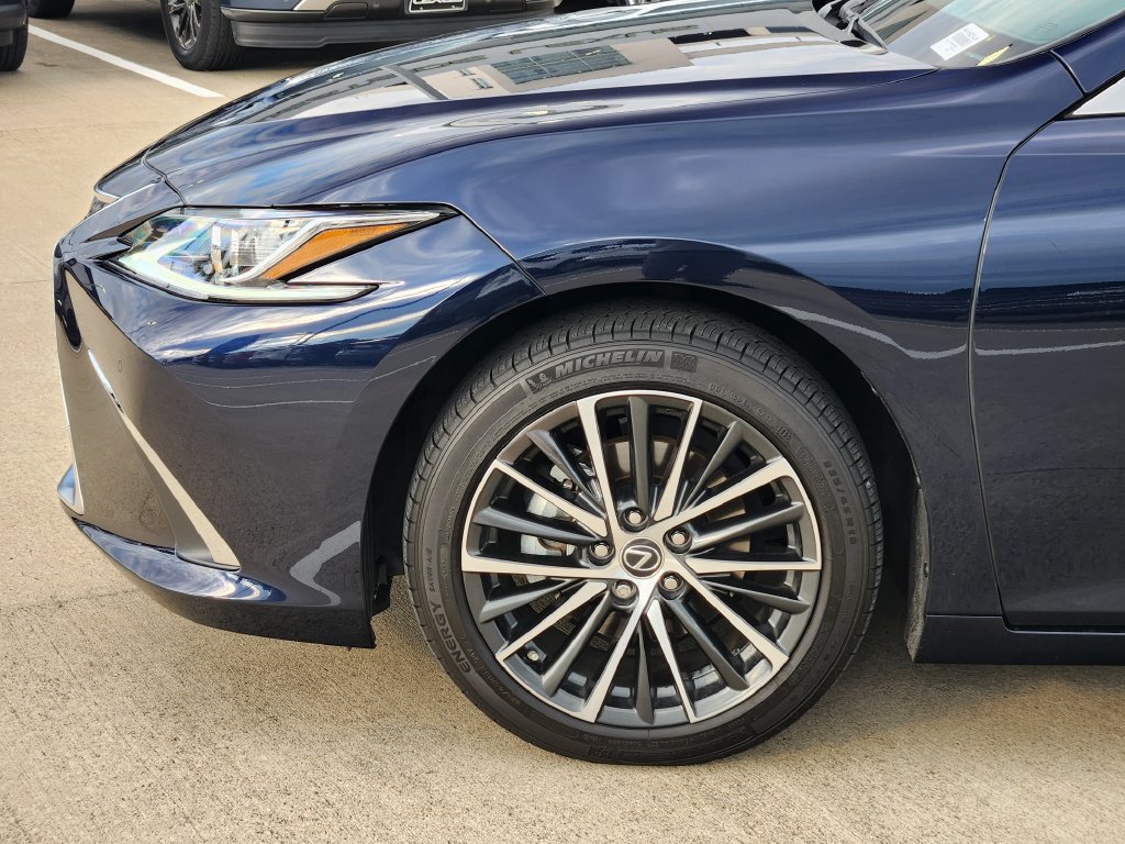 Certified 2024 Lexus ES 350 w/ Premium Package FWD image 8