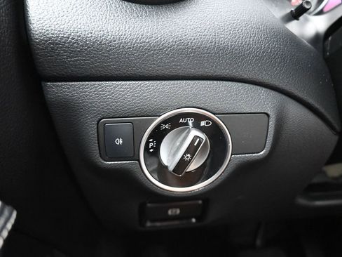 Used 2019 Mercedes-Benz GLA 250 4MATIC image 34