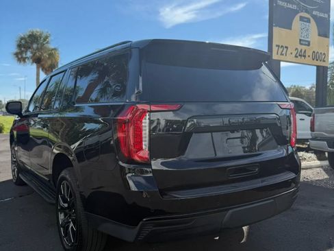 Used 2021 GMC Yukon XL SLT w/ Rear Media and Nav Package AWD/4WD image 7