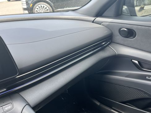 Certified 2025 Hyundai Elantra N image 19