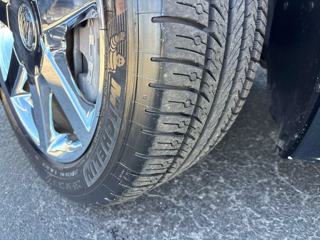 Used 2006 Cadillac XLR RWD image 16