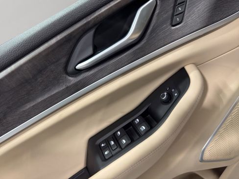 New 2024 Jeep Grand Cherokee Limited 4xe image 21