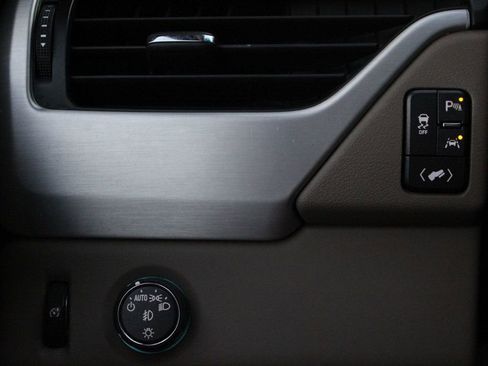 Used 2018 GMC Yukon XL SLT w/ Open Road Package image 26