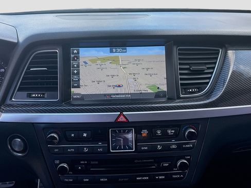 Used 2018 Genesis G80 3.3T Sport RWD image 12