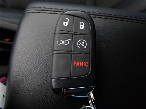 New 2026 Jeep Compass Latitude image 25