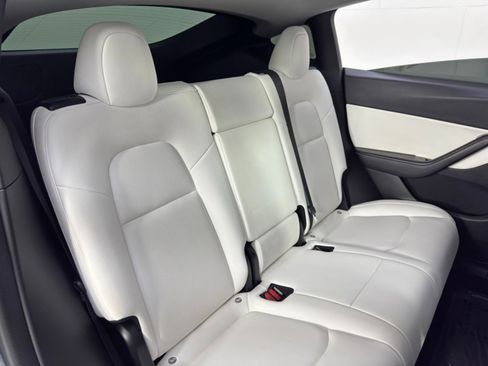 Used 2021 Tesla Model Y Performance image 40