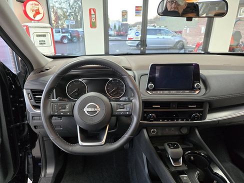 Used 2023 Nissan Rogue SV w/ SV Premium B Package AWD/4WD image 25