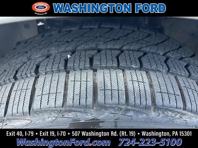 Certified 2018 Ford Expedition Limited w/ Equipment Group 302A AWD/4WD image 10