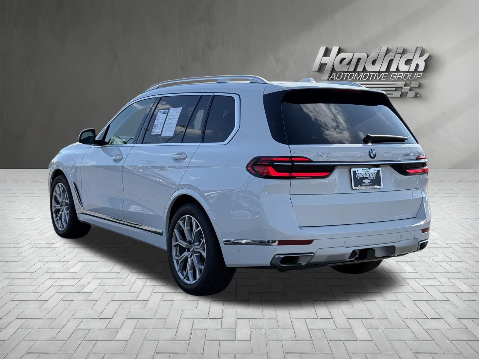 Used 2023 BMW X7 xDrive40i w/ Premium Package AWD/4WD image 8