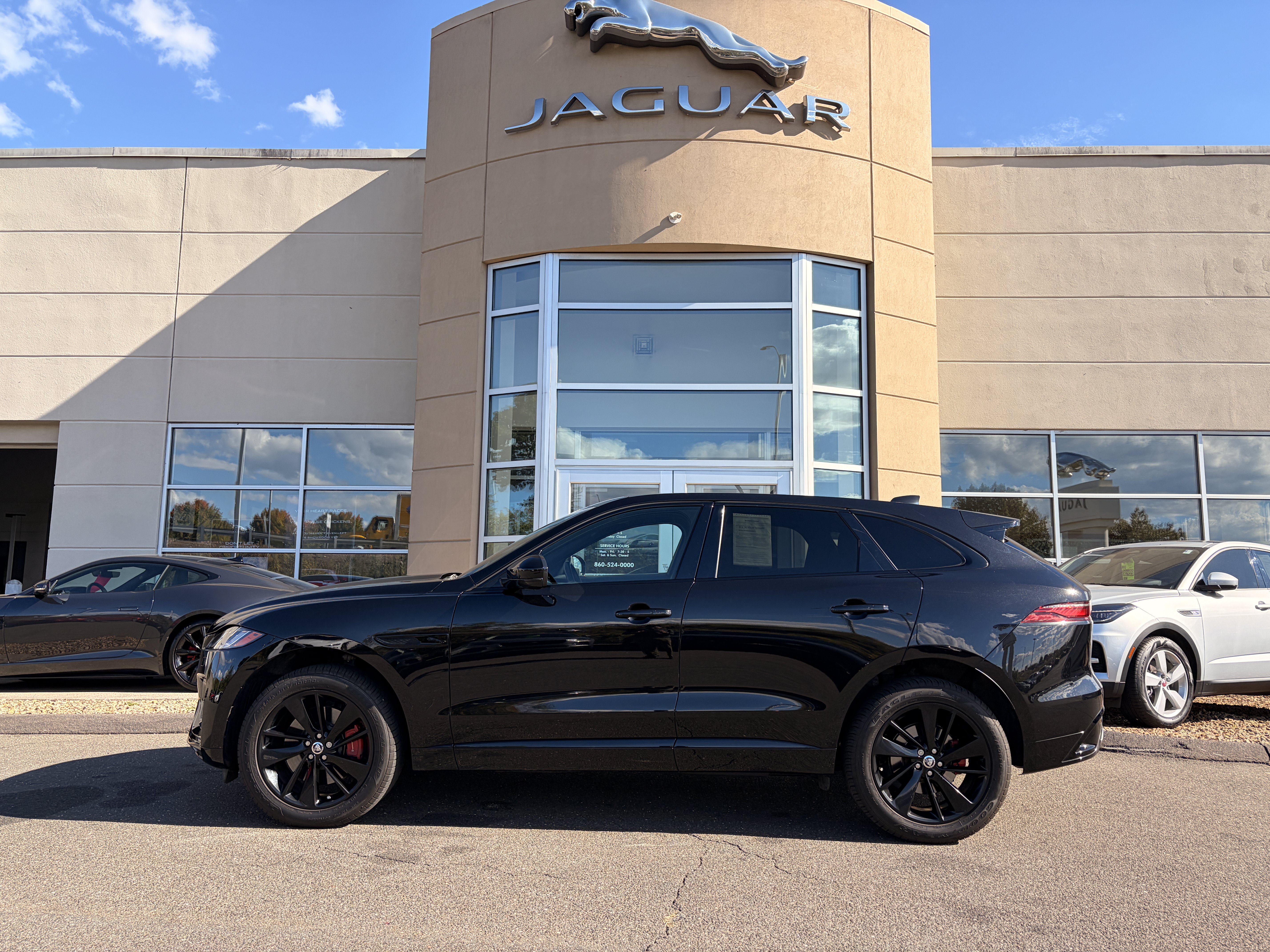 Used 2024 Jaguar F-PACE R-Dynamic S AWD/4WD image 10