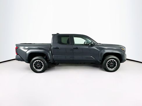 Used 2025 Toyota Tacoma TRD Off-Road image 10