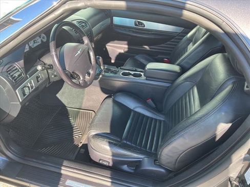 Used 2003 Ford Thunderbird image 8