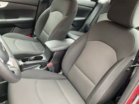 Used 2023 Kia Forte LXS image 28