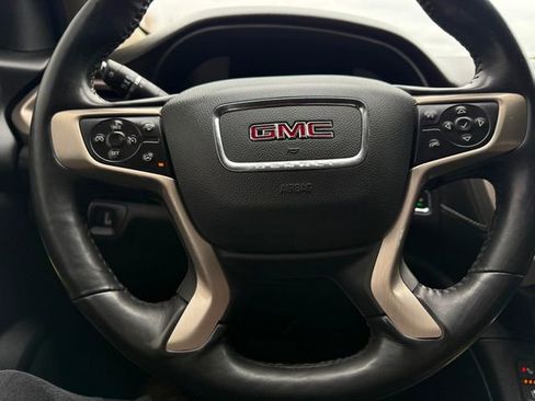 Used 2018 GMC Acadia Denali image 16