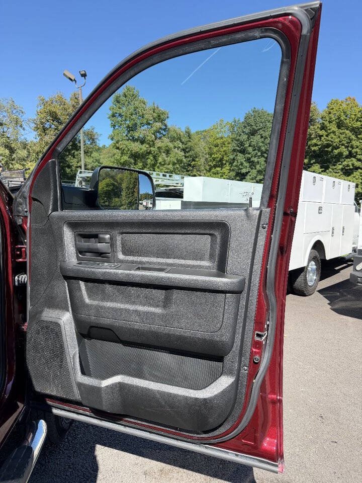 Used 2020 RAM 3500 Tradesman AWD/4WD image 23