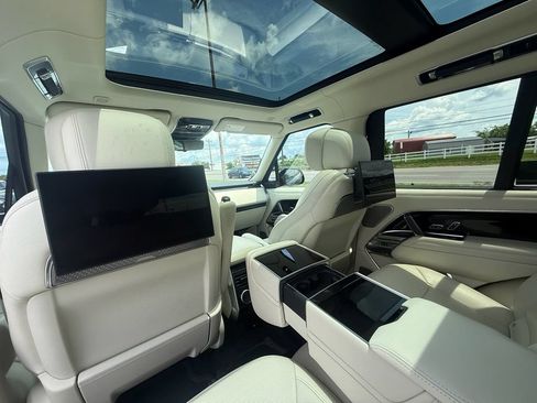 Used 2024 Land Rover Range Rover Autobiography AWD/4WD image 20
