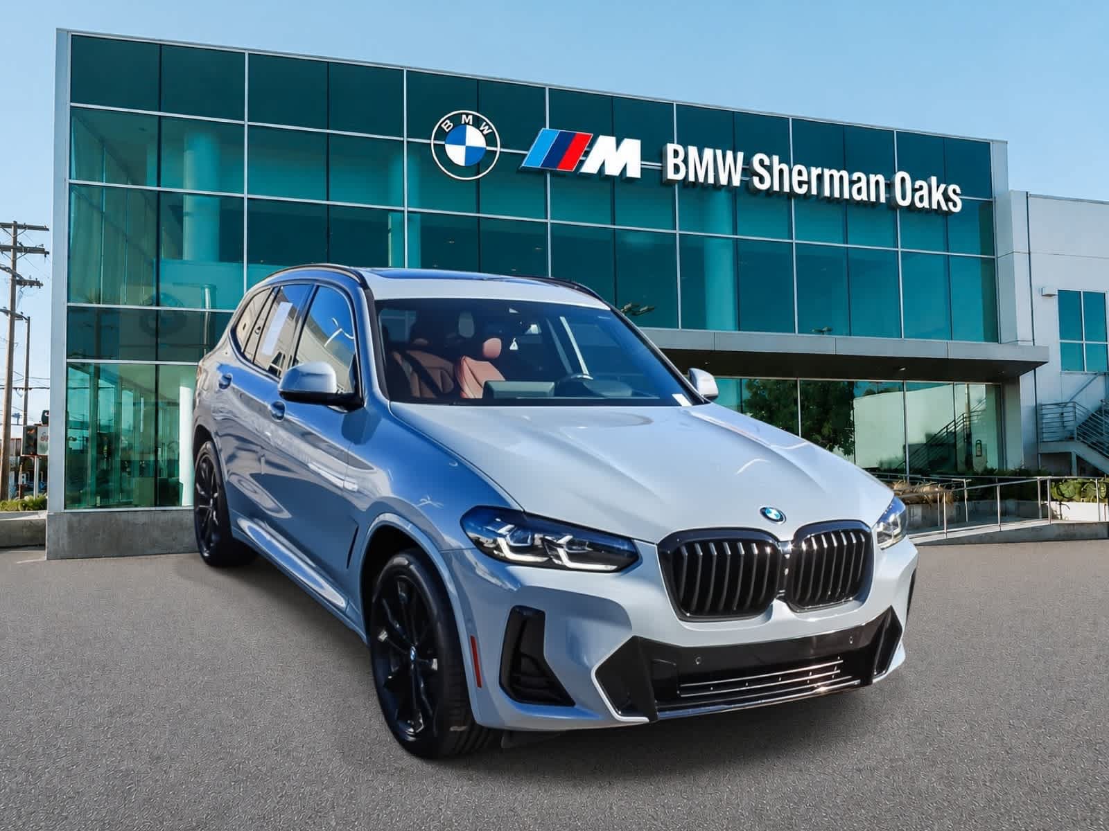 Used 2024 BMW X3 sDrive30i w/ Premium Package RWD image 3