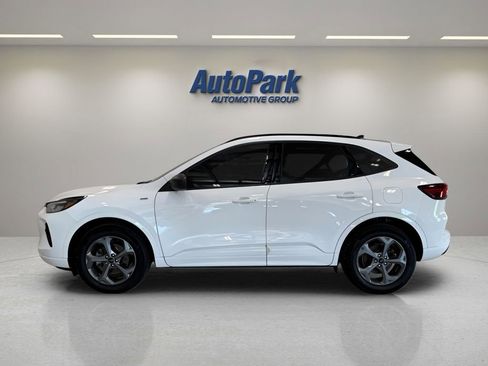 Used 2023 Ford Escape ST-Line w/ Tech Pack #1 AWD/4WD image 4