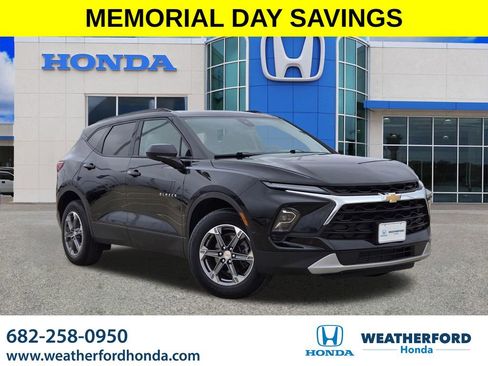 Used 2024 Chevrolet Blazer LT w/ Convenience Package FWD image 1