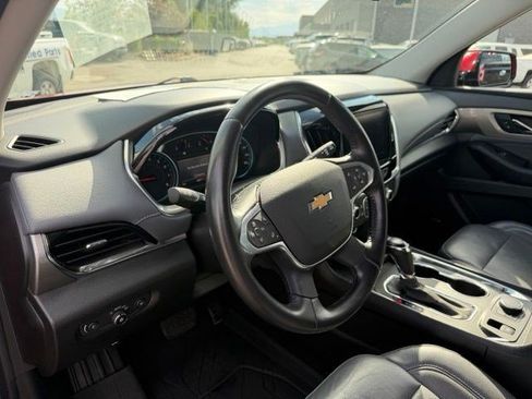 Used 2020 Chevrolet Traverse LT w/ LT Premium Package AWD/4WD image 7