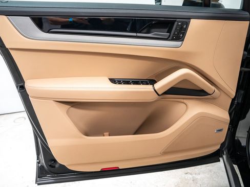 New 2026 Porsche Cayenne E-Hybrid AWD/4WD image 26