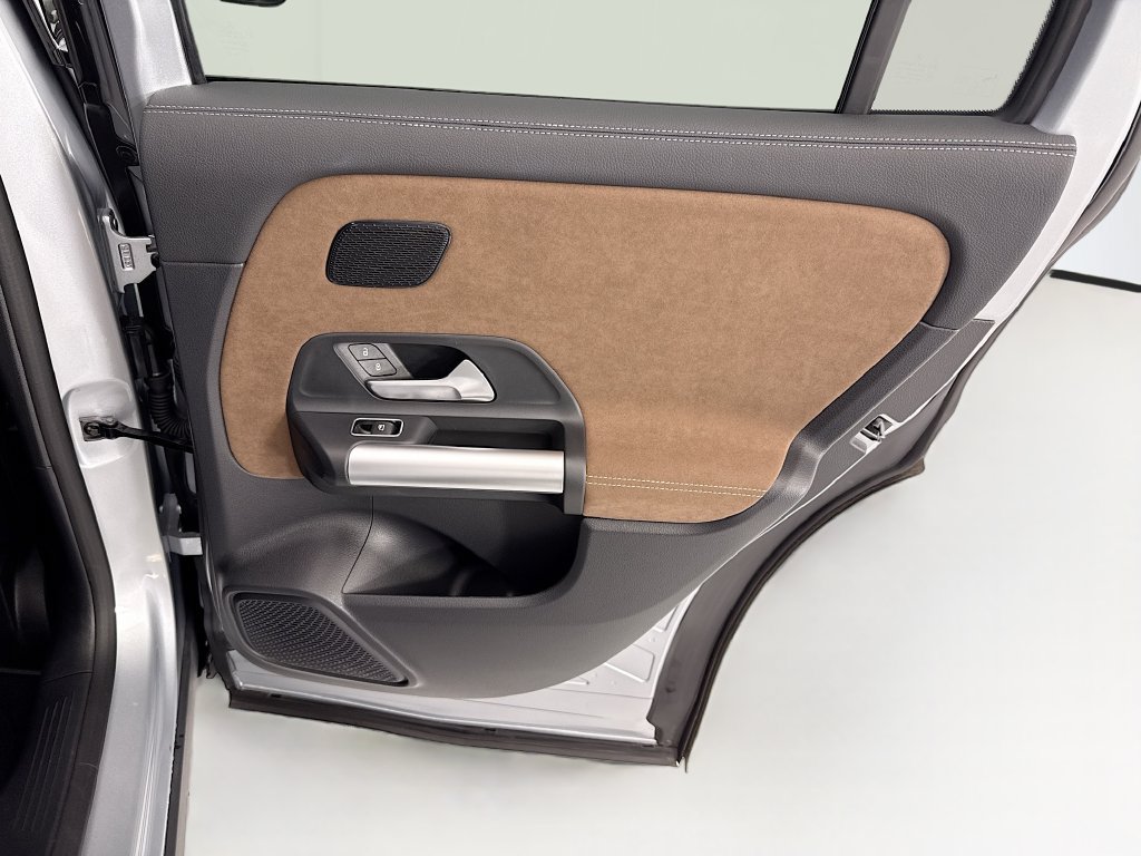 Certified 2025 Mercedes-Benz GLA 250 image 26