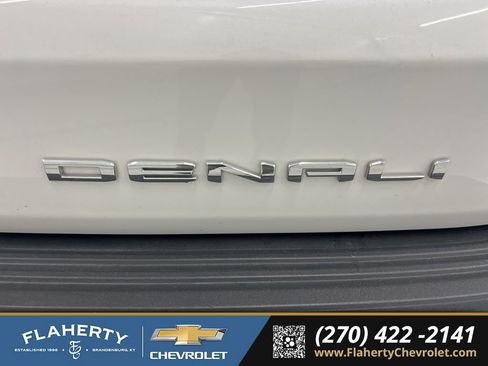 Used 2024 GMC Yukon Denali w/ Max Trailering Package image 18