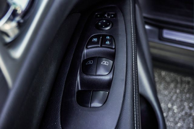 Used 2019 Nissan Pathfinder SL FWD image 24
