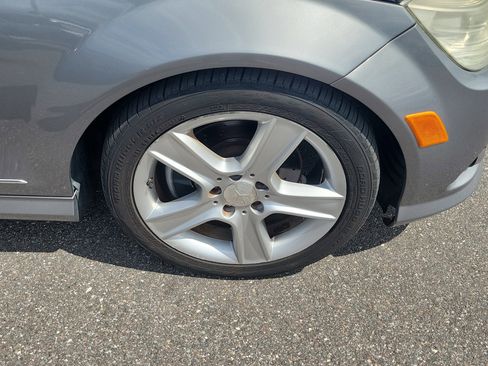 Used 2010 Mercedes-Benz C 300 Sedan image 43