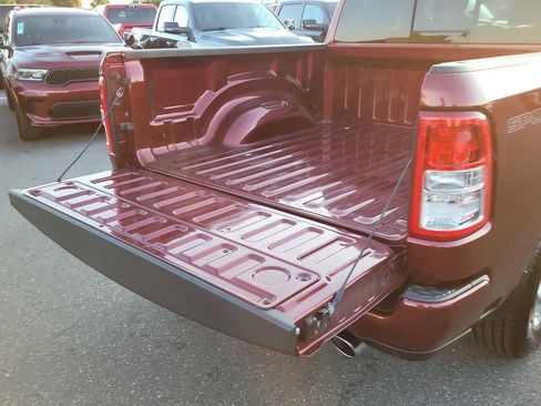 Used 2022 RAM 1500 Big Horn image 8