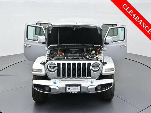 Used 2022 Jeep Wrangler Unlimited Sahara image 40