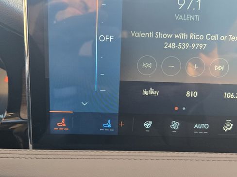 Certified 2023 Lincoln Corsair Reserve w/ Equipment Group 201A image 7