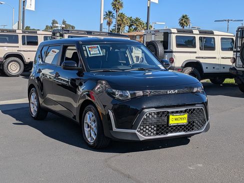 Used 2024 Kia Soul LX w/ Option Group 015 image 2