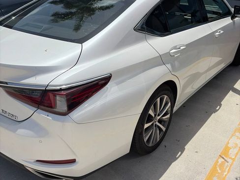 Certified 2021 Lexus ES 350 w/ Premium Package FWD image 5